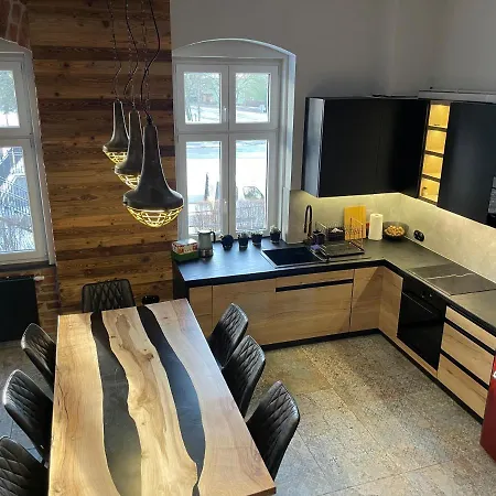 Pod Koroną 5 *